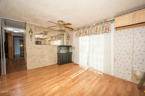 210 Hines Avenue Elizabeth City NC 27909