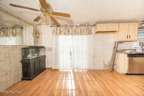 210 Hines Avenue Elizabeth City NC 27909