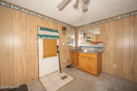 210 Hines Avenue Elizabeth City NC 27909