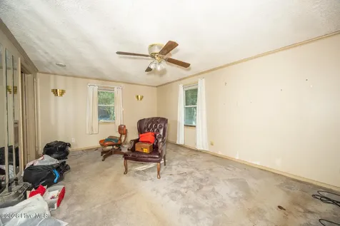 210 Hines Avenue Elizabeth City NC 27909