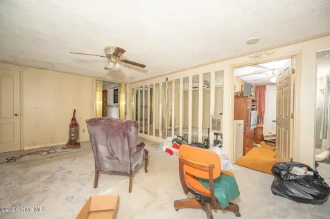 210 Hines Avenue Elizabeth City NC 27909