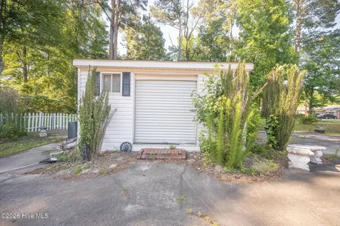 210 Hines Avenue Elizabeth City NC 27909