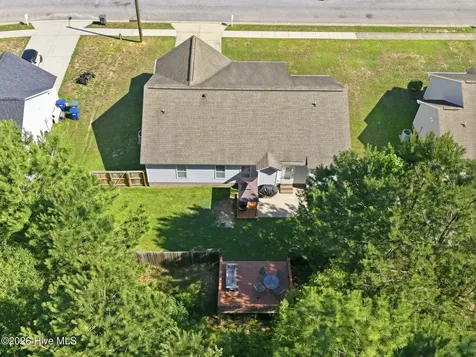 322 Tamarack Drive Ayden NC 28513