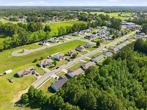 322 Tamarack Drive Ayden NC 28513