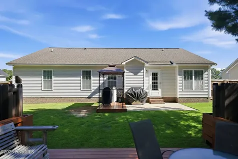 322 Tamarack Drive Ayden NC 28513