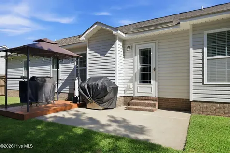 322 Tamarack Drive Ayden NC 28513