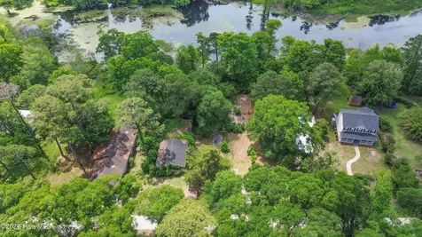 724 Sunset Lakes Boulevard SW Sunset Beach NC 28468