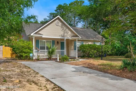 105 NE 15th Street Oak Island NC 28465