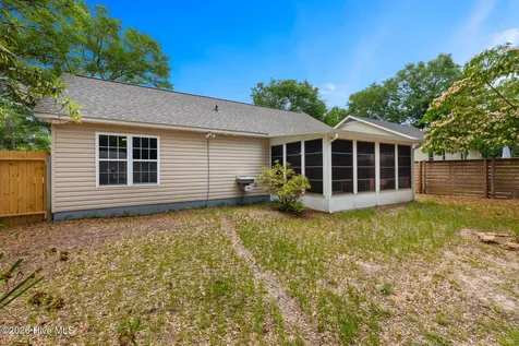 105 NE 15th Street Oak Island NC 28465
