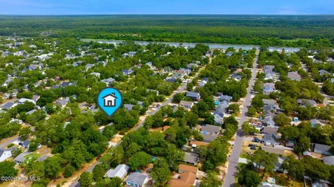 105 NE 15th Street Oak Island NC 28465