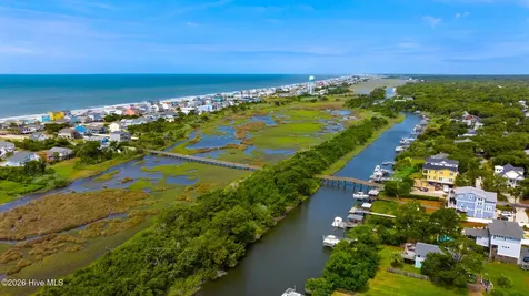 105 NE 15th Street Oak Island NC 28465