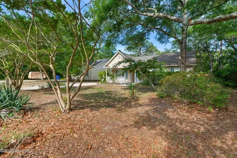 105 NE 15th Street Oak Island NC 28465
