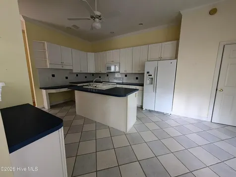 4908 Shaftesbury Place Wilmington NC 28409