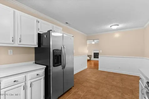 382 Riggs Road Hubert NC 28539