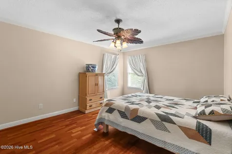 382 Riggs Road Hubert NC 28539