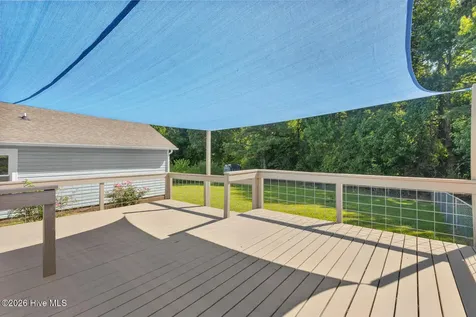 382 Riggs Road Hubert NC 28539