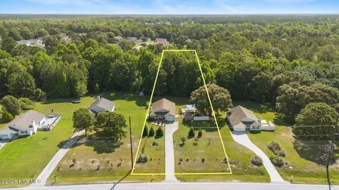 382 Riggs Road Hubert NC 28539