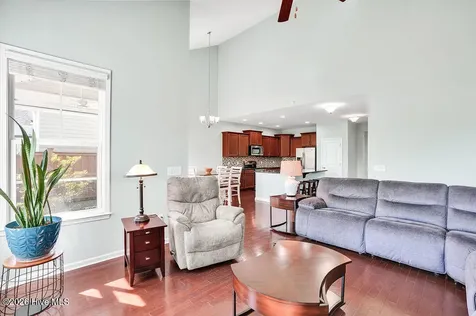 633 Steele Loop Wilmington NC 28411