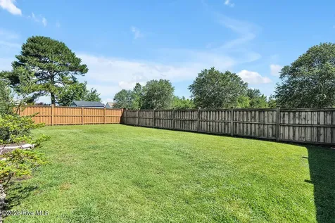 633 Steele Loop Wilmington NC 28411