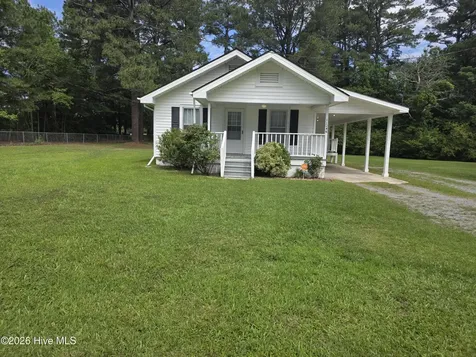 11246 Highway 301 S Four Oaks NC 27524