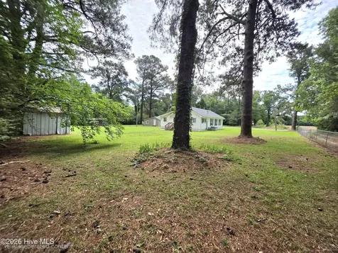 11246 Highway 301 S Four Oaks NC 27524