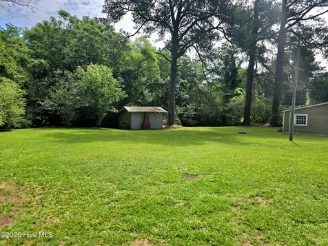 11246 Highway 301 S Four Oaks NC 27524