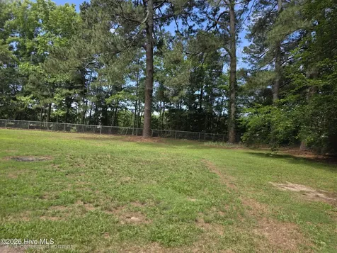 11246 Highway 301 S Four Oaks NC 27524