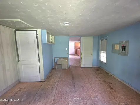 11246 Highway 301 S Four Oaks NC 27524
