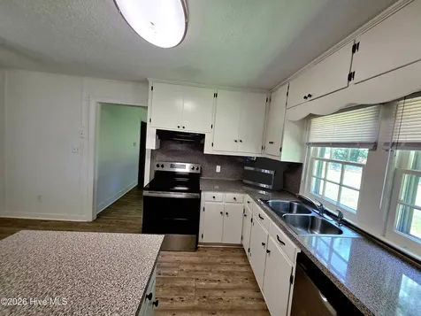 11246 Highway 301 S Four Oaks NC 27524