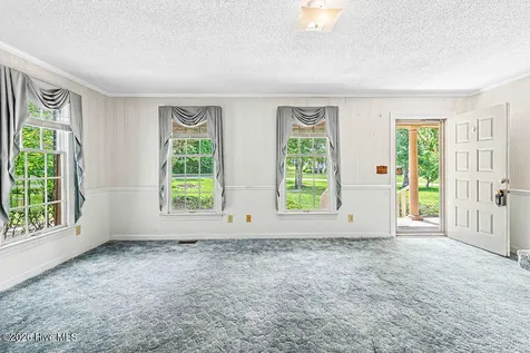 1020 Holly Creek Boulevard Williamston NC 27892