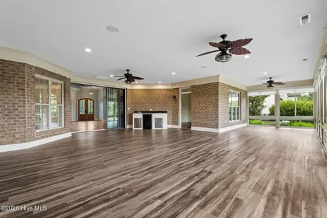 8476 Compass Pointe East Wynd NE Leland NC 28451