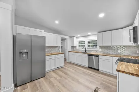219 Lanier Avenue Rocky Point NC 28457