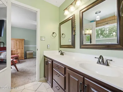 111 Sidney Lane Jacksonville NC 28540