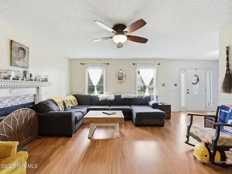 111 Sidney Lane Jacksonville NC 28540