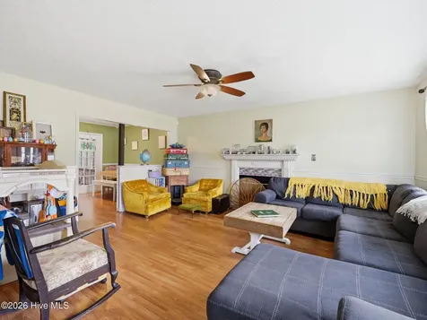 111 Sidney Lane Jacksonville NC 28540