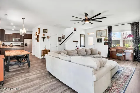 1305 Creekfront Drive Wilmington NC 28401