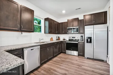 1305 Creekfront Drive Wilmington NC 28401