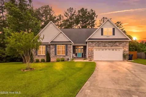 102 Kingswood Court Jacksonville NC 28546