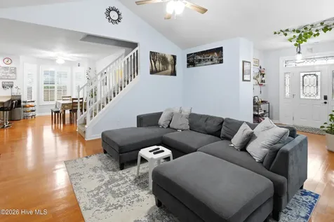 102 Kingswood Court Jacksonville NC 28546