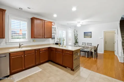 102 Kingswood Court Jacksonville NC 28546