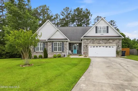 102 Kingswood Court Jacksonville NC 28546