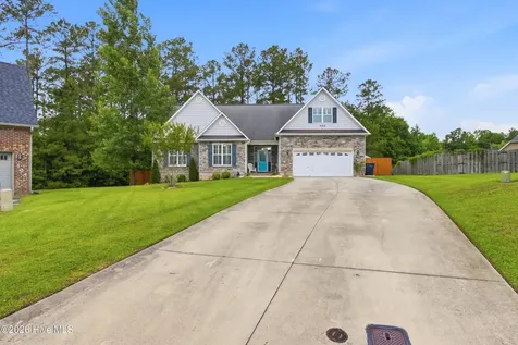 102 Kingswood Court Jacksonville NC 28546