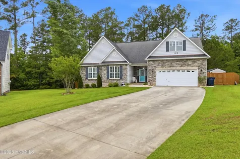 102 Kingswood Court Jacksonville NC 28546