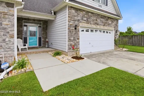 102 Kingswood Court Jacksonville NC 28546