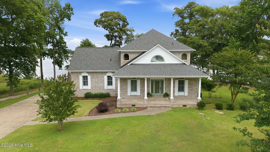 121 Sabre Point Drive Bath NC 27808