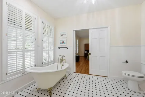121 Sabre Point Drive Bath NC 27808