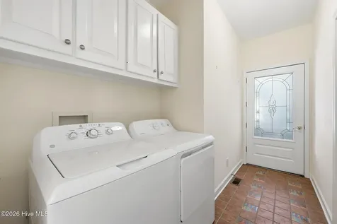 121 Sabre Point Drive Bath NC 27808