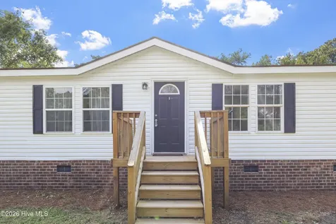 108 Madelyn Drive Richlands NC 28574