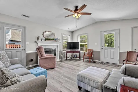 622 Sand Ridge Road Hubert NC 28539