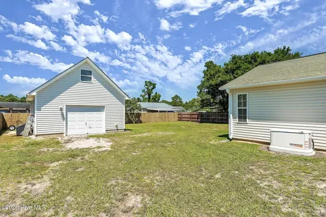 622 Sand Ridge Road Hubert NC 28539
